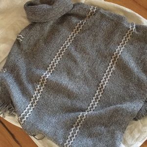 Bay sky poncho